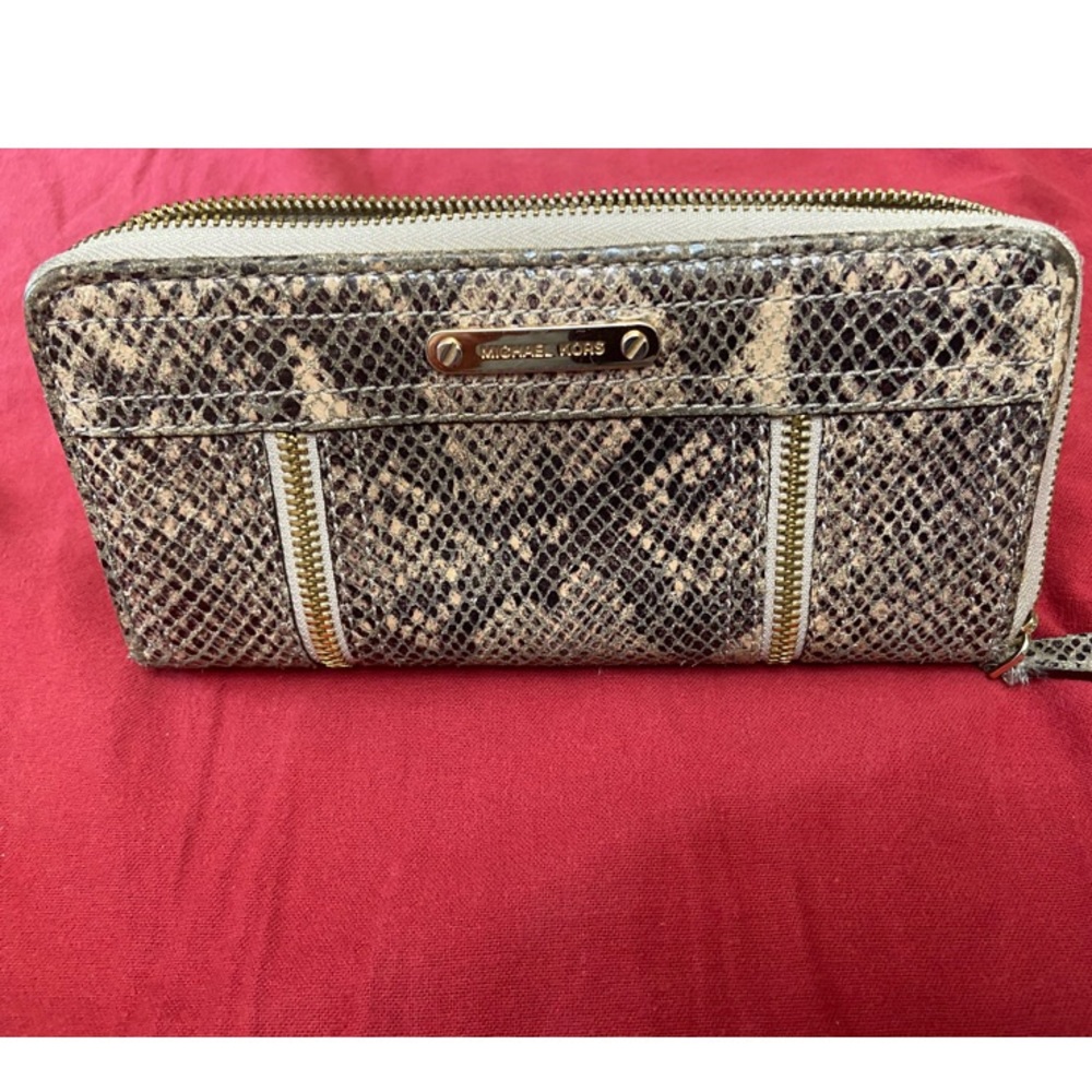Michael Kors wallet